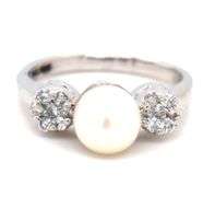 14kt White gold 6.5mm pearl and diamond cluster ring