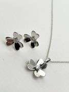 925 Sterling Silver Set Of Pendant And Earrings Floral With heart Shape Petals