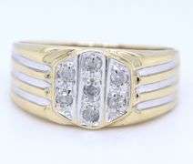 10kt Yellow gold approximate 0.20ctw 2 tone diamond gent's ring