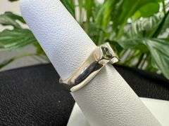 Sterling Silver Natural Peridot Gemstone Ring Size 6