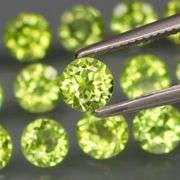 Round cut! Untreated! Matched! 4.46ct Peridot set!