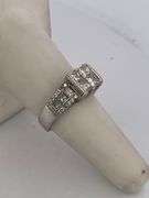 CERTIFIED LADIES 18K WHITE GOLD DIAMOND RING