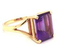 Regal Looking 14K YG Amethyst Ring