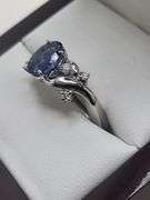 Very fine Tanzanite ring in silver , GGA certified with diamond