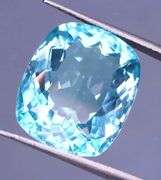 Superbly cut heavy flashing 14.20ct VS grade Swiss blue Topaz