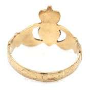 9kt Yellow gold crown two hands and a heart ring