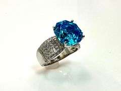 Beautiful 14 kt White Gold Plate 5 Ct Simulated Swiss Blue Topaz Ring