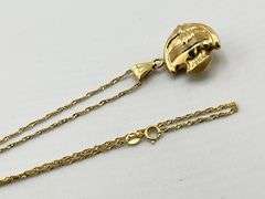 18KT Italian Yellow Gold Puffy Gold Fish Pendant With Twisted Curb Chain