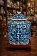Qing Dynasty Style Porcelain Tea Jar