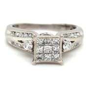 10kt White gold 0.80ctw princess cut and round brilliant cut diamond cluster ring