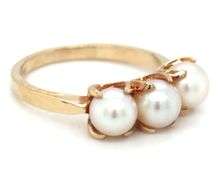 10kt Yellow gold 6mm white fresh-water pearl 3 stone ring