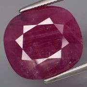 Stunning violet red 10.95ct untreated Winza Ruby!