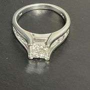 CERTIFIED LADIES 14K WHITE GOLD AND DIAMOND RING