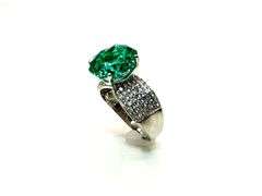 Breathtaking 14 kt White Gold Plate 5 Ct Simulated Paraiba Ring