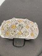 CERTIFIED LADIES 18K WHITE GOLD AND DIAMOND BAND. / RING