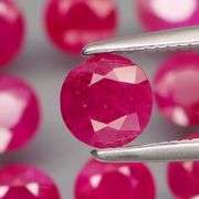 Don't miss this set of beautiful Burmese Rubies Weighing 4.33 carats!
