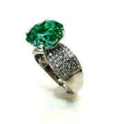 Stunning 14 kt White Gold Plate 5 Ct Rose Cut Simulated Emerald Ring