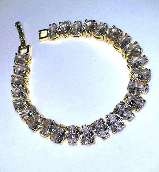 18 Kt Yellow Gold Plated Sparkling 26 Stone Count Pear Cut Tennis Bracelet