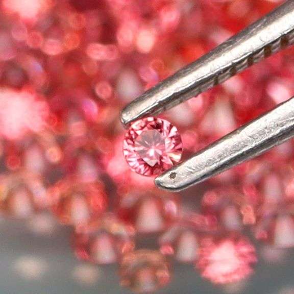 Jewelers grade 2.36ct diamond cut Sapphire parcel