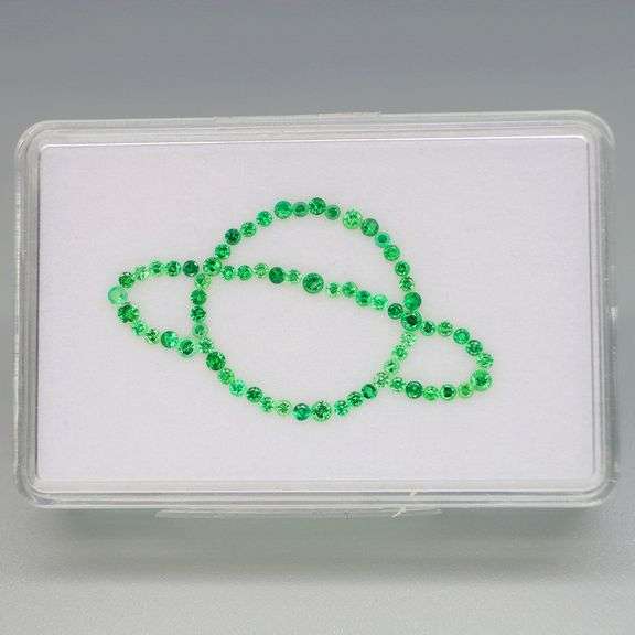 Brilliant green! Untreated! 1.53ct set of very rare Tsavorite Garnets!