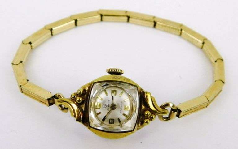 Vintage Helbros 17 Jewels Ladies Wrist Watch, Runs