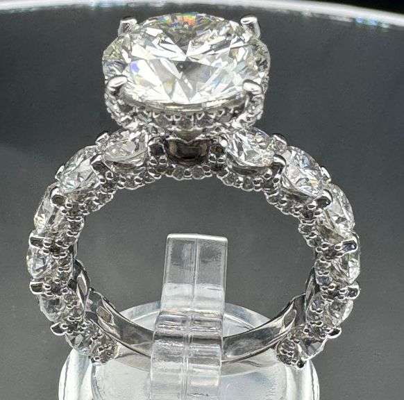 14K White Gold Round Brilliant Cut Lab Diamond Ring of 8.70ct