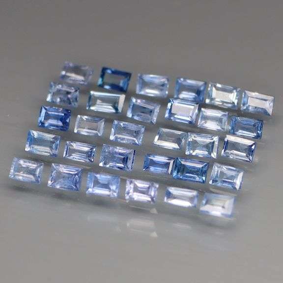 Lightly saturated 3.31ct set of cornflower blue Sapphires!