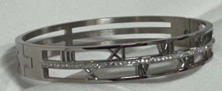 Stainless Steel Silver Color Roman Numeral Bracelet