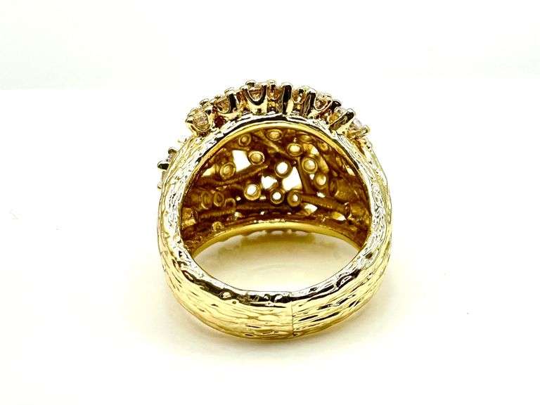 Dazzling 14 Kt. Gold Plate 10.75 Ctw Simulated Diamond Ring