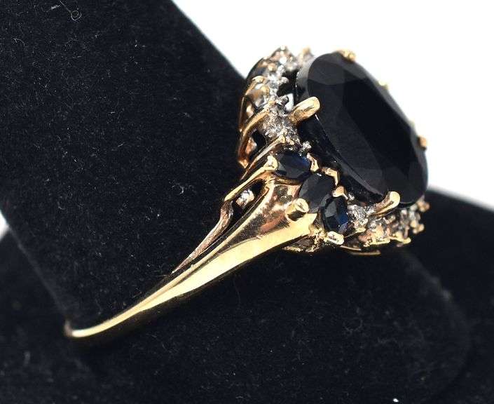 Marvelous 10K Yellow Gold Blue Sapphire Gemstone and Diamond rinh