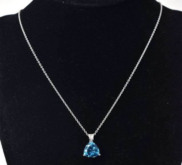 Dazzling 14K white Gold Blue Topaz Gemstone Pendant Necklace