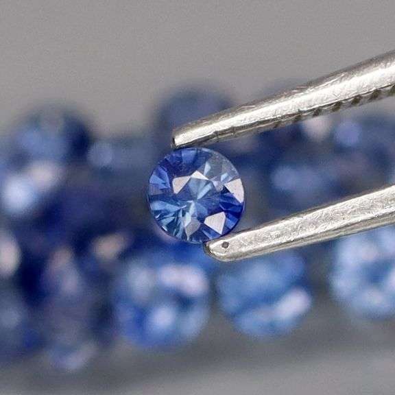 Diamond cut! 2.02ct top blue sapphire set! Heated only!