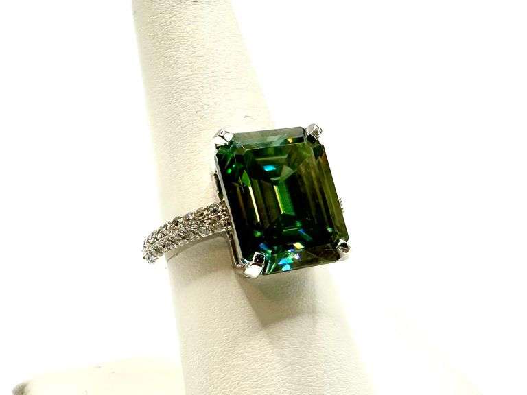 Beautiful Huge 11.75 Ct Deep Emerald Green Blue Fire Moissanite Ring