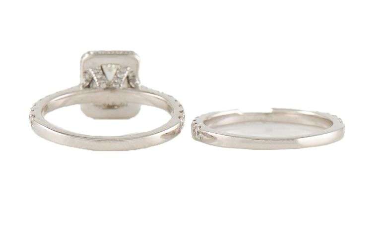 Neil Lane 2.50ctw Emerald and Round Cut Diamond Frame Bridal Set in 14K