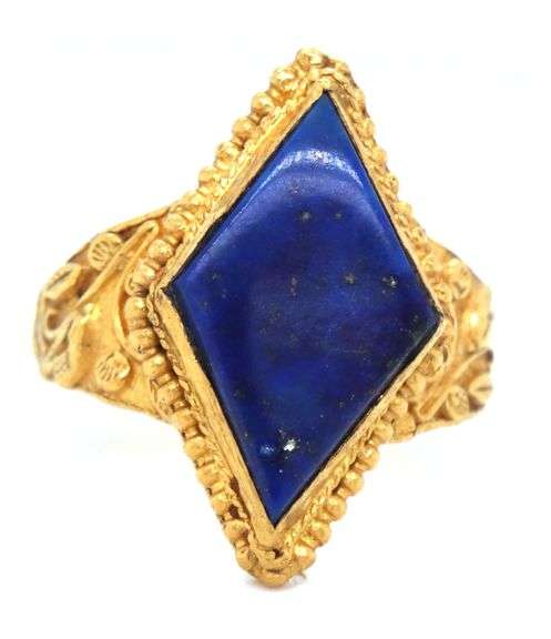 Nicely Designed 24K YG and Lapis Ring