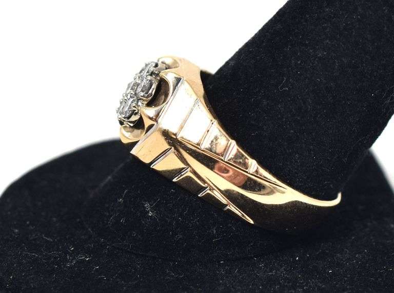 Stunning 14K Yellow Gold Diamond Men's Ring