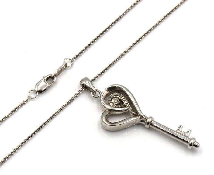 Group lot of 5 Vintage 925 sterling silver necklaces