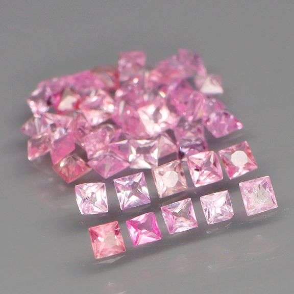 Radiant princess cut! 3.29ct pure pink Sapphire set!