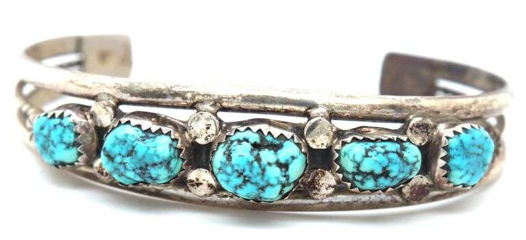 925 Stereling Silver Navajo Style Natural Turquoise Nugget Cuff Bracelet