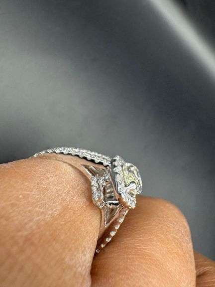 14K White Gold Marquise Diamond Ring of 2.31ct