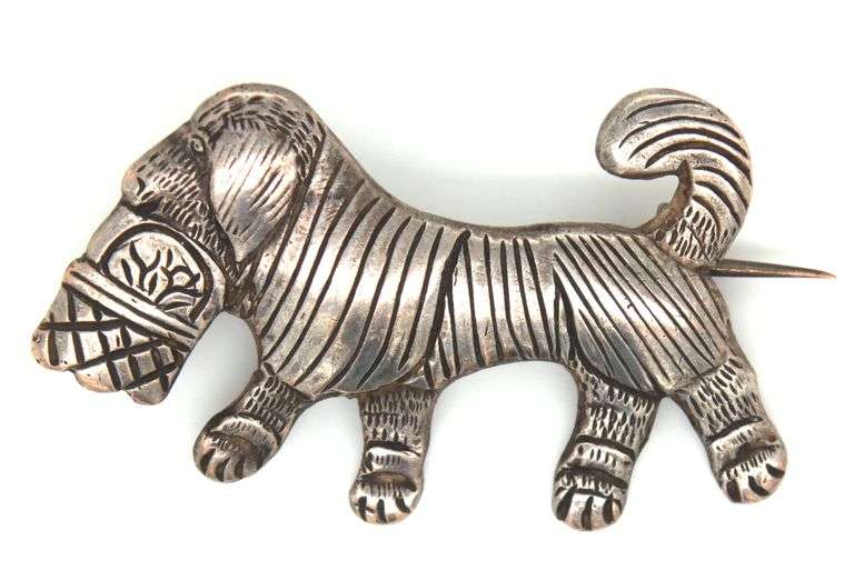 Vintage 925 sterling silver dog brooch carrying a basket