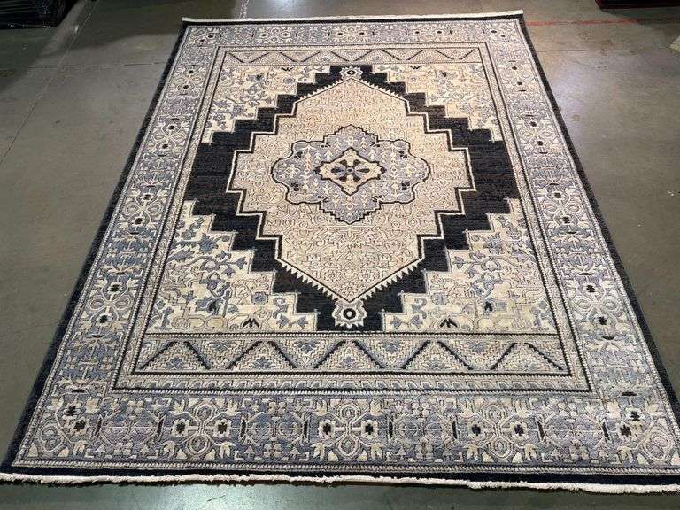 Superb Carved Medallion Design Rug 8x10