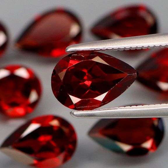 Huge! 15.23ct well matched untreated Garnet set!
