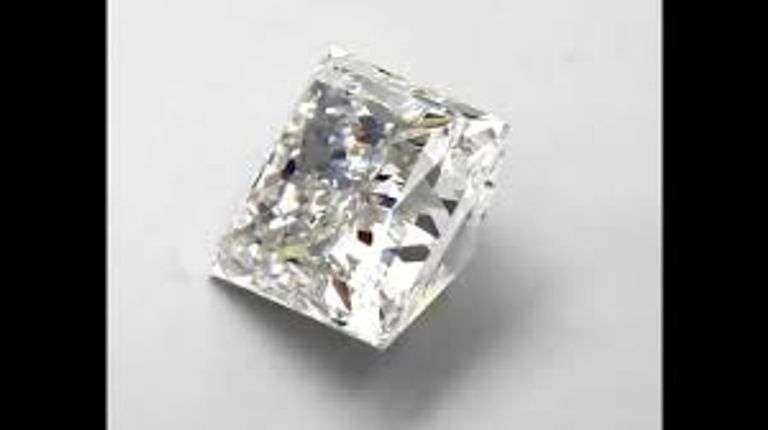 Very Fine Certified Princess Cut Lab Diamond - 3.09 Carats