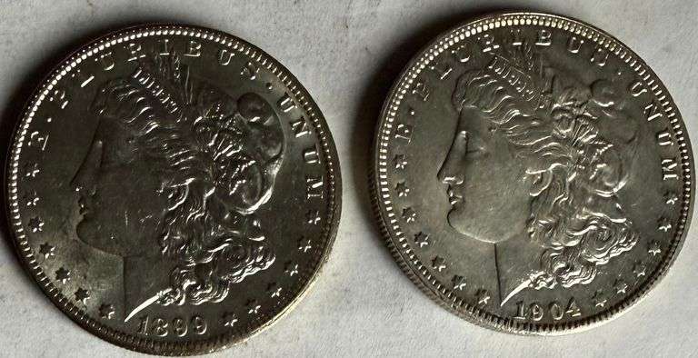 1899 O &1904 O Frosty White BU Morgans