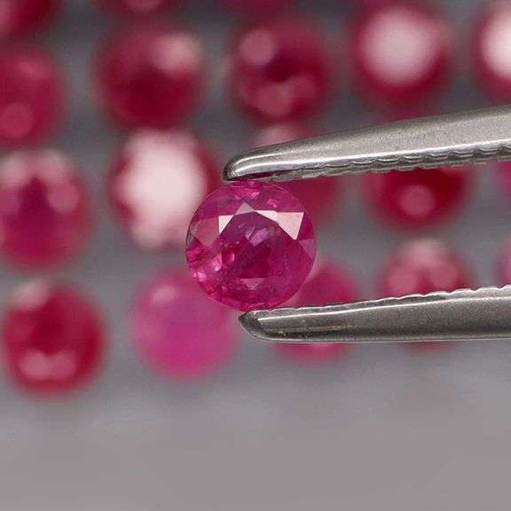 Amazing 4.88ct set of 30 Burmese Rubies! Heated only!