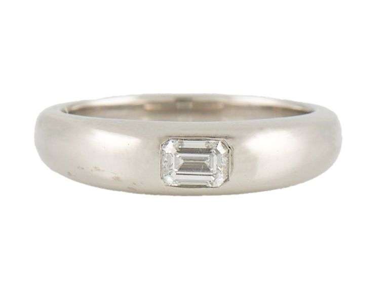 0.35ct Emerald Cut Diamond Solitaire Flush Set Band Ring in Platinum