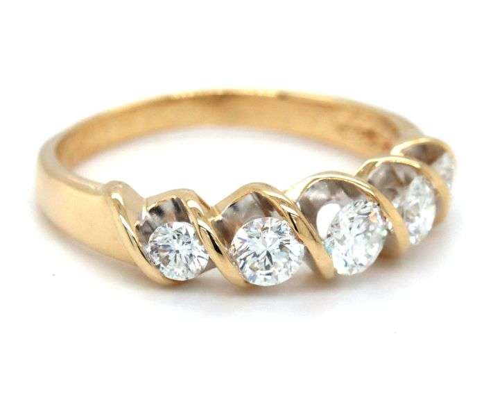 14kt Yellow gold 0.90ctw 5 stone diamond band