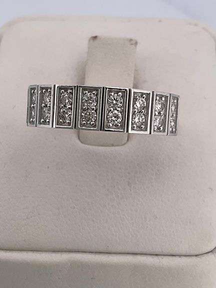 CERTIFIED BRAND NEW DIAMOND RING / BAND