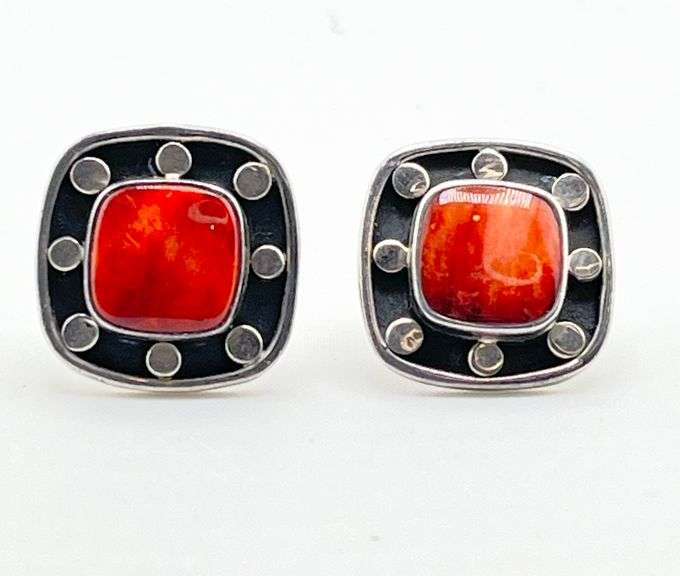 925 Sterling Silver Square Spiny Oyster  Adorned With Small silver Dots Earrings